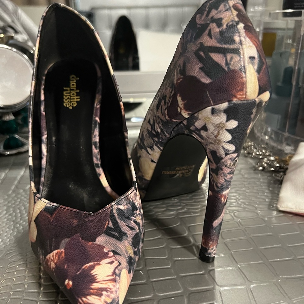 Flowery pointy toes heels